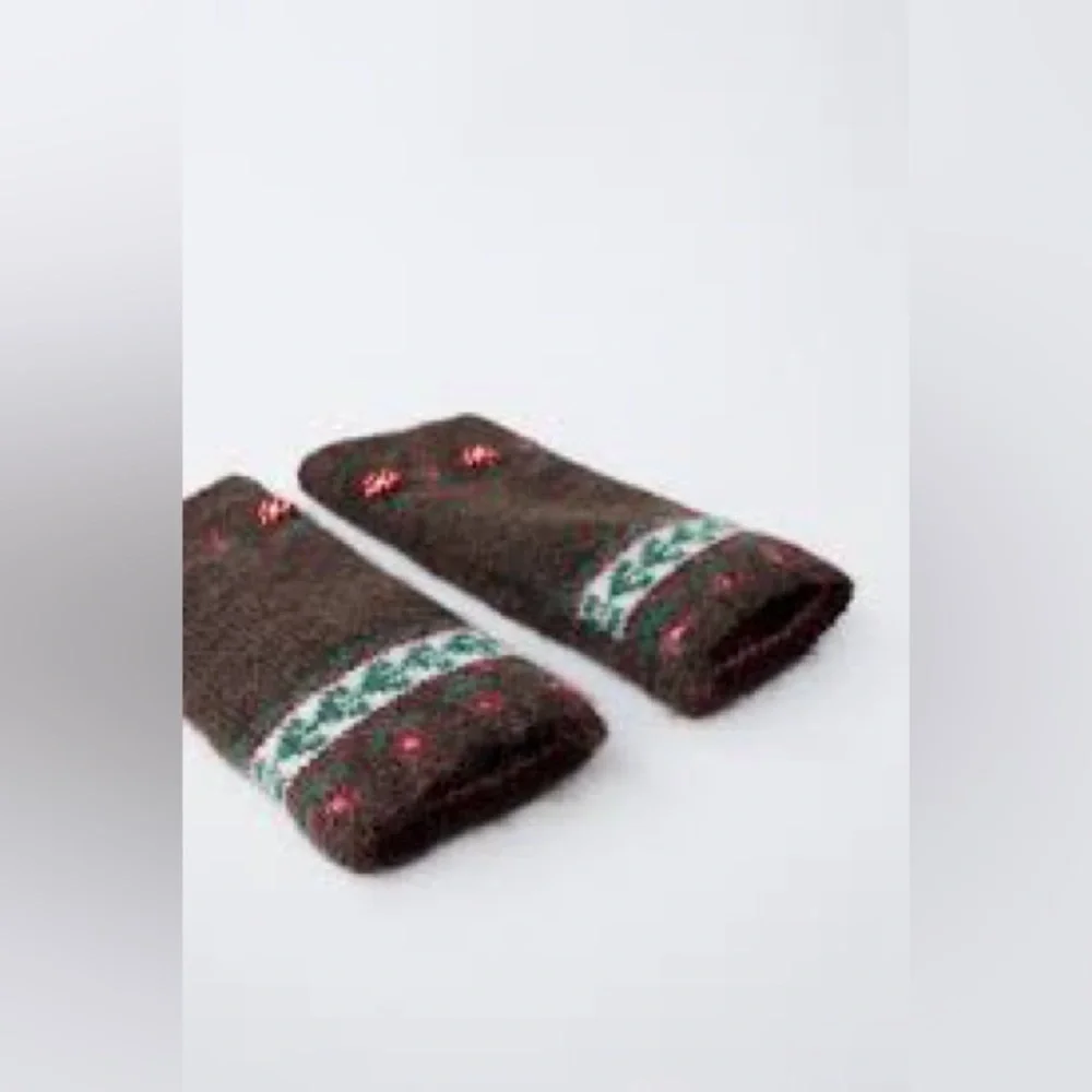 Zara Girls Wool Fingerless Mittens Size Large NWT